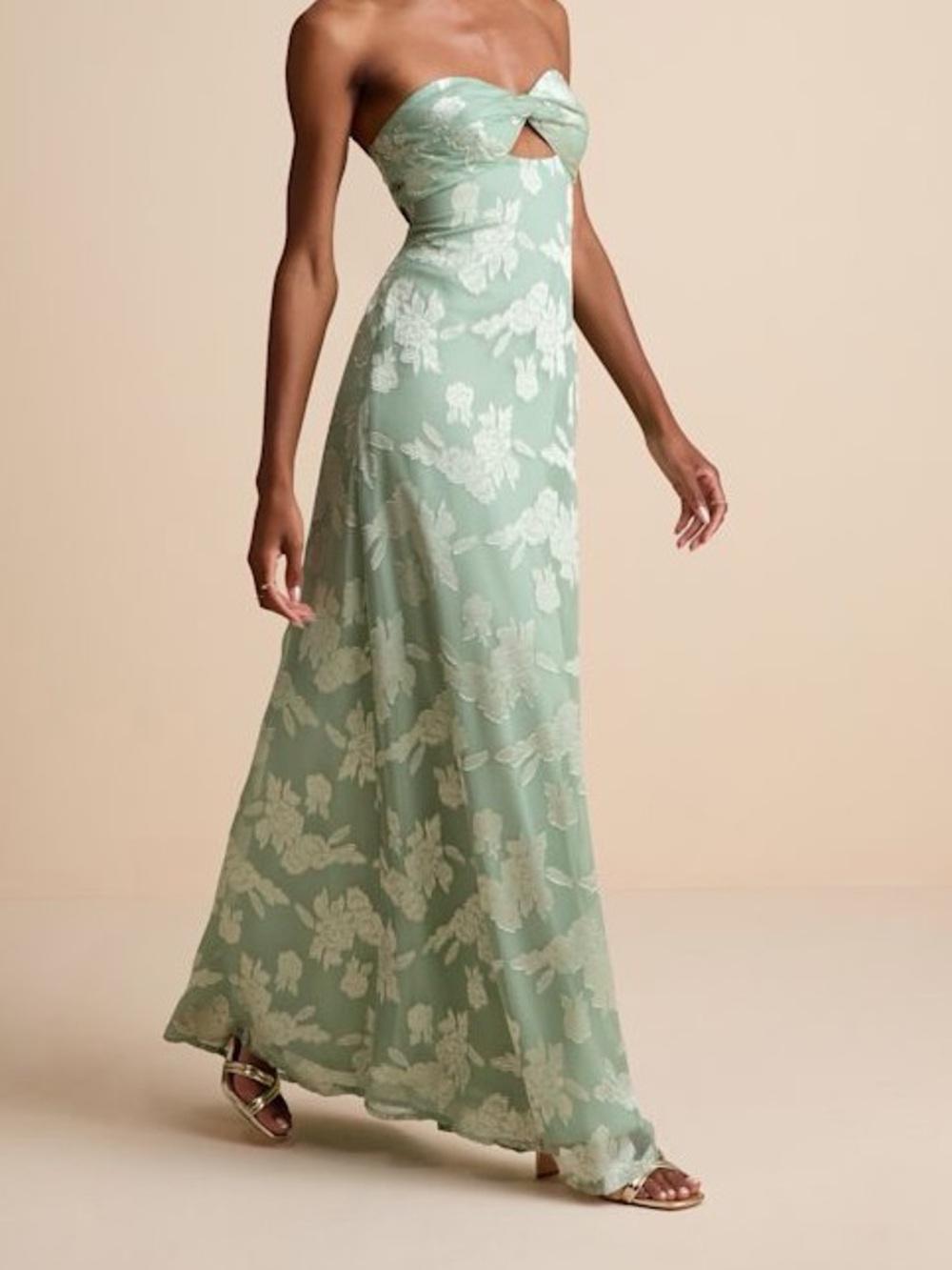 Lulu’s Sage Green Danae Floral Jacquard Strapless Maxi Dress Women’s sz M NWOT